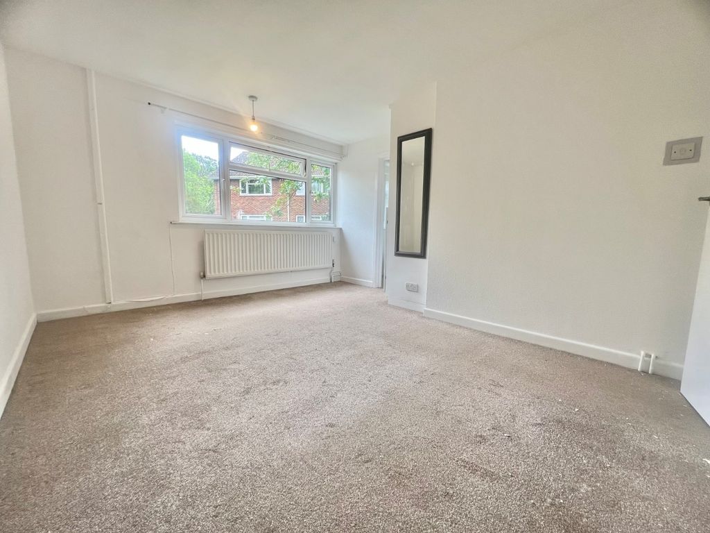 Property photo 3 of 8 Picture No. 15