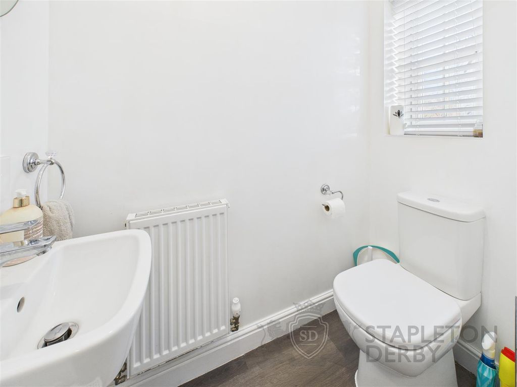 Property photo 2 of 15 Cam04709G0-Pr0278-Still004.Jpg