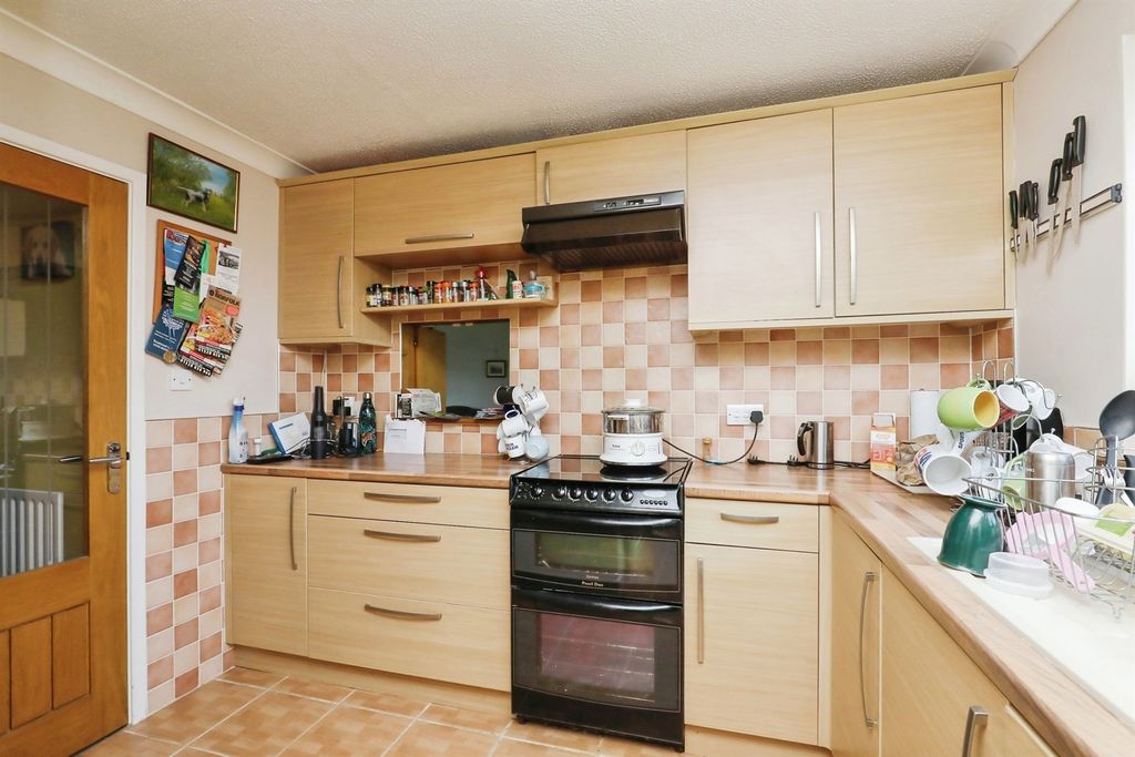 Property photo 2 of 15
