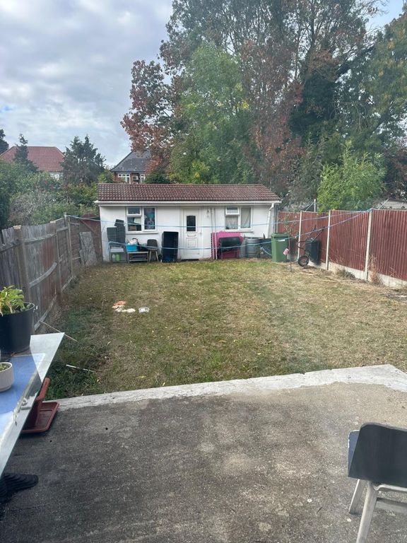 Property photo 2 of 5