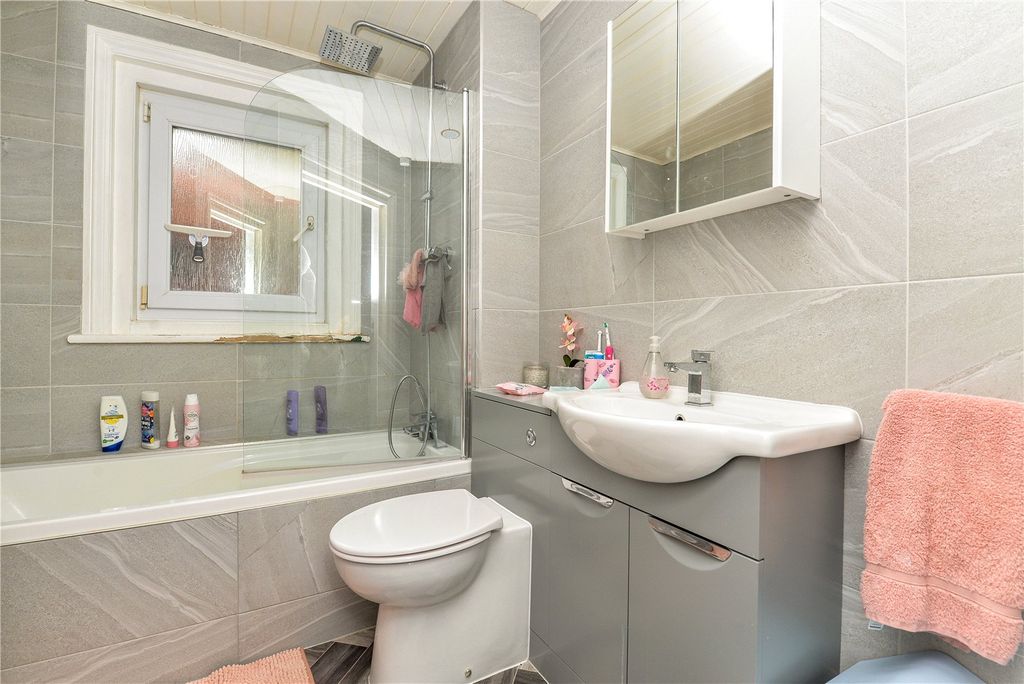 Property photo 3 of 15 Picture No. 22