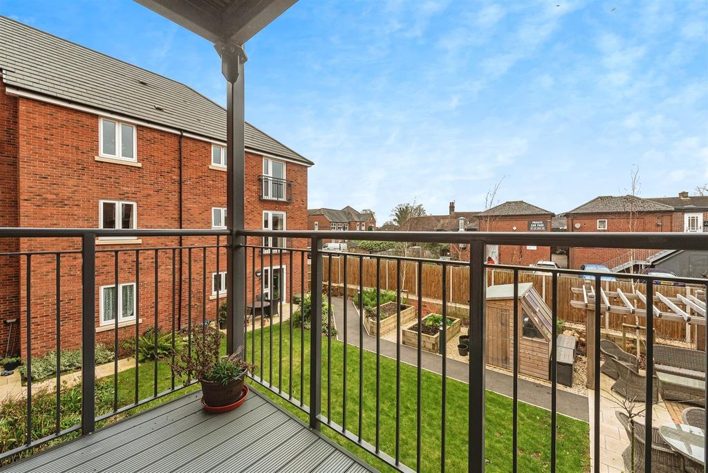 Property photo 2 of 25 18Williamhouse-6.Jpg