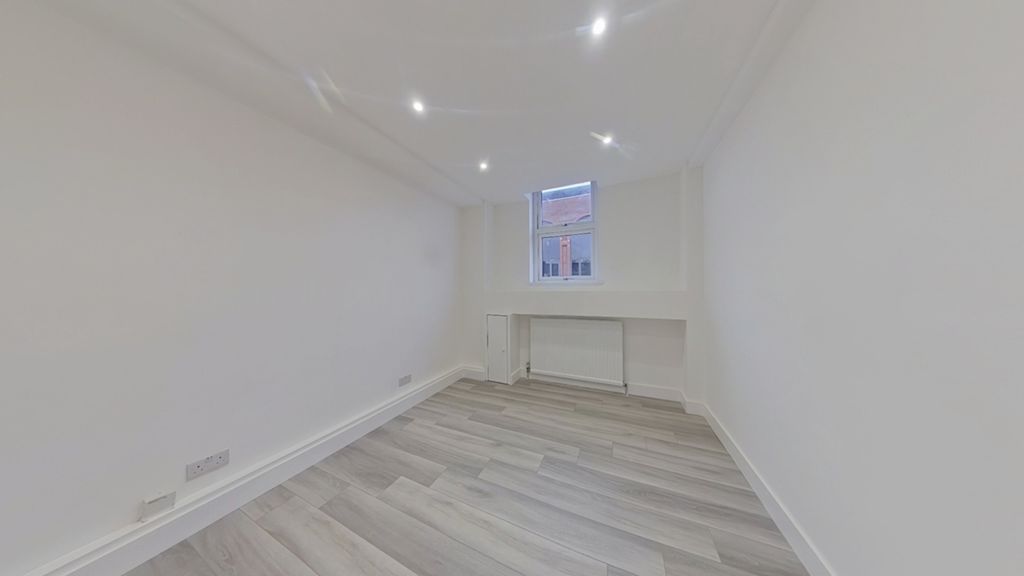 Property photo 2 of 8 Bedroom 1