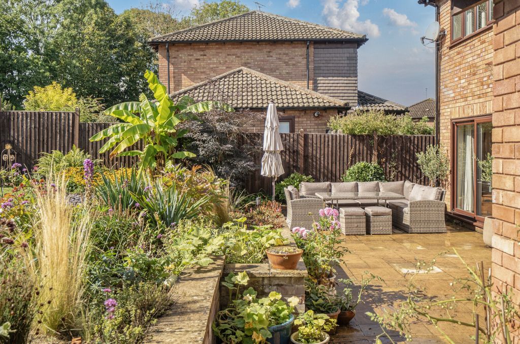 Property photo 2 of 23 1348549-3-68B9802...