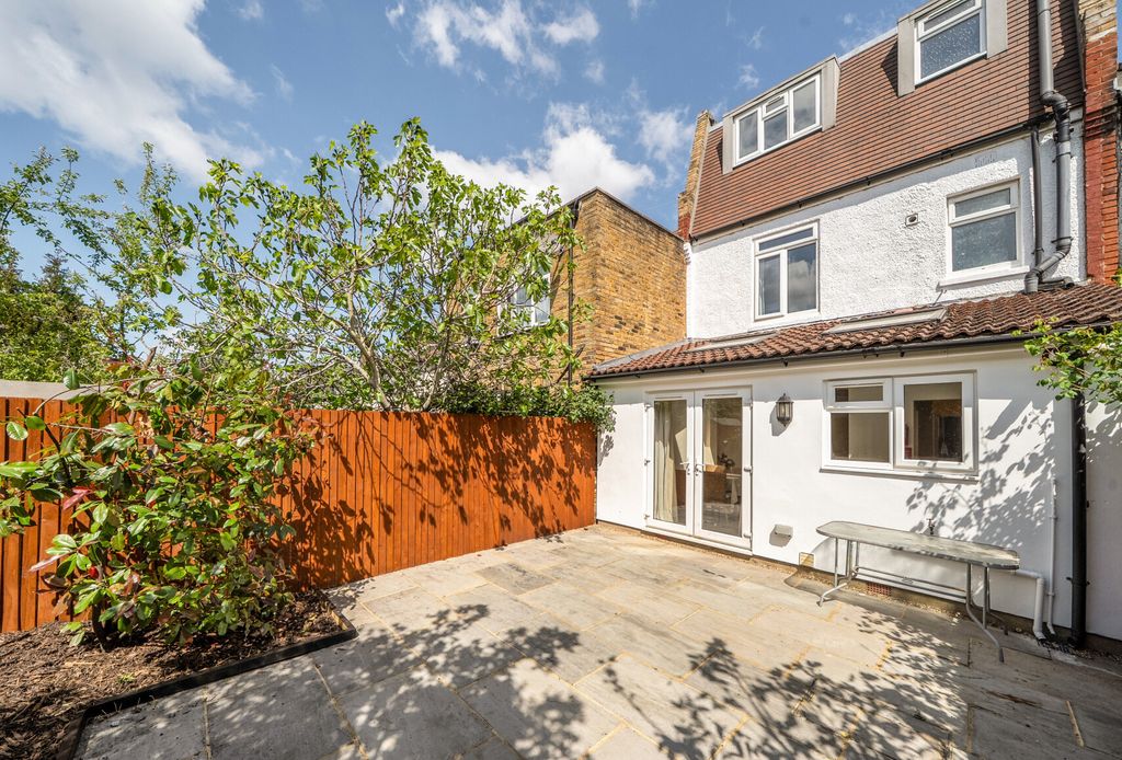 Property photo 3 of 21 1453421-41-69F0A9...