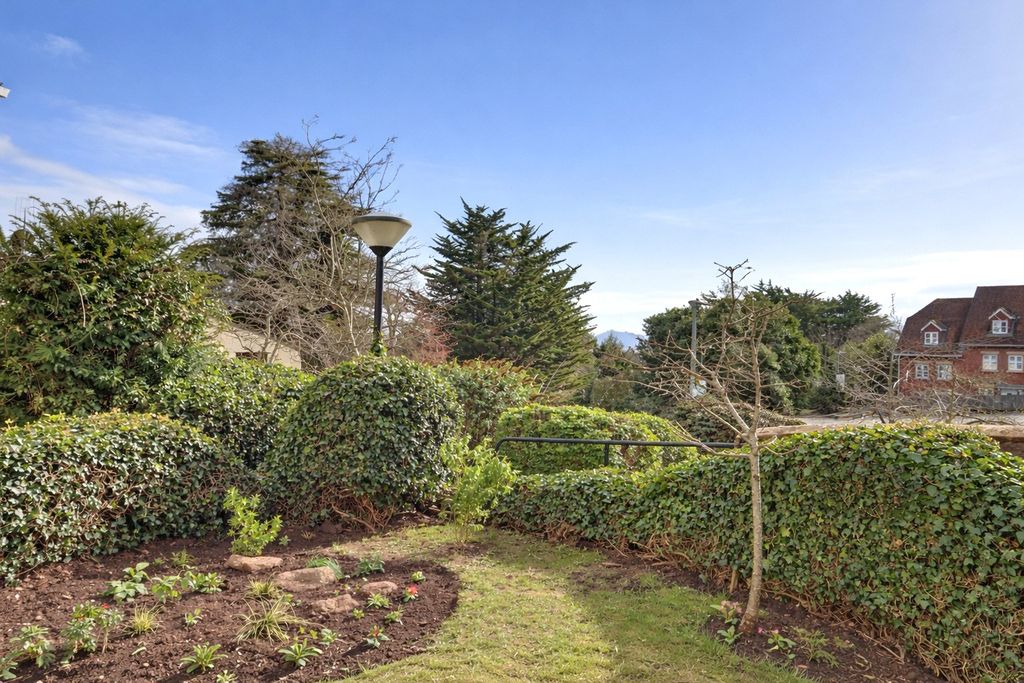 Property photo 2 of 7 2 - Picture No. 09