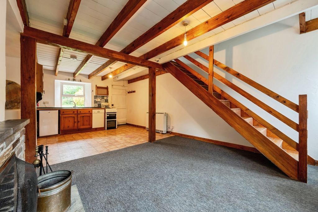 Property photo 3 of 25 Pbox-Img.Jpg