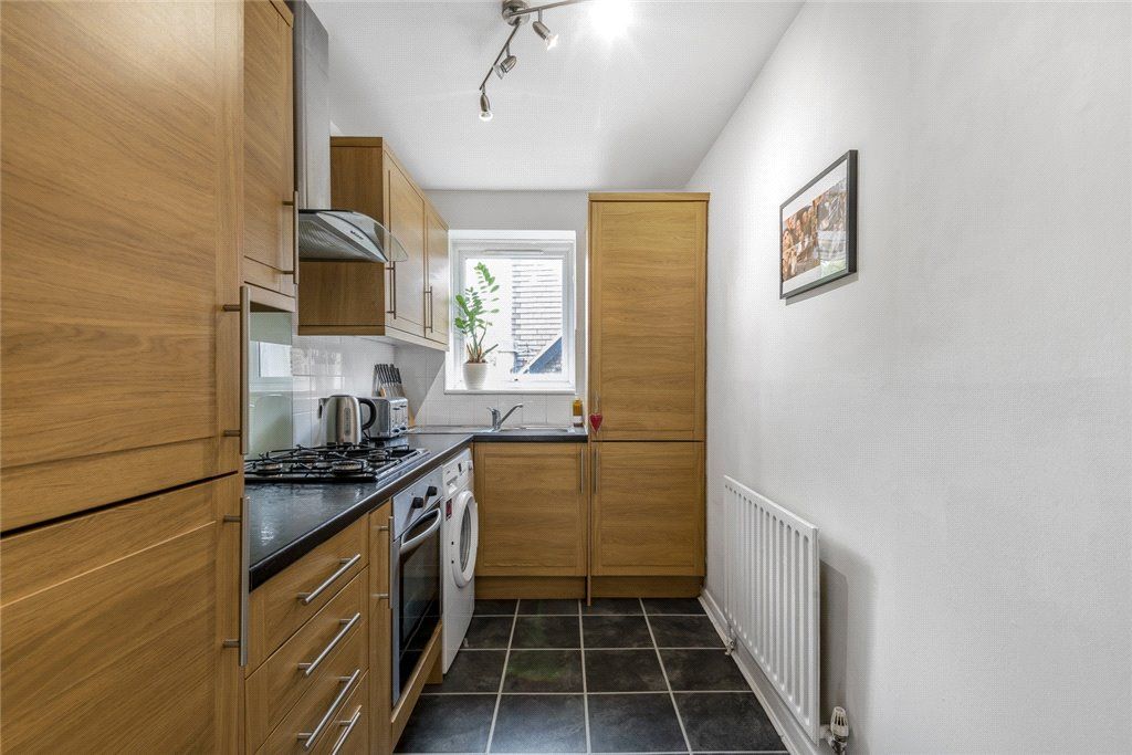 Property photo 3 of 19 Kitchen