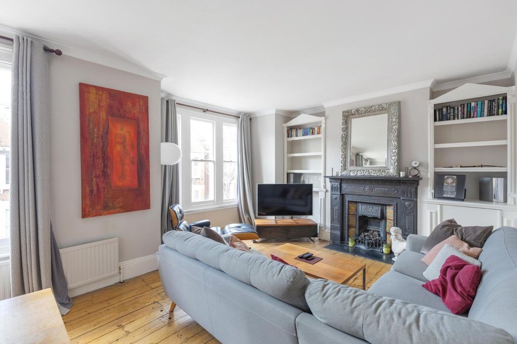 Property photo 1 of 12