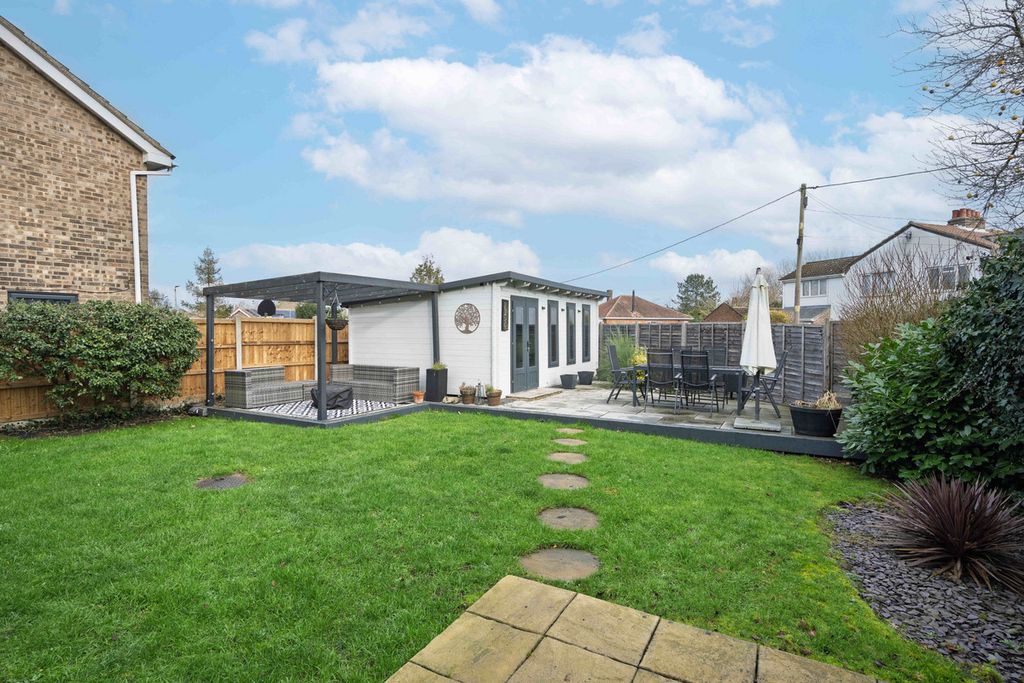 Property photo 2 of 35