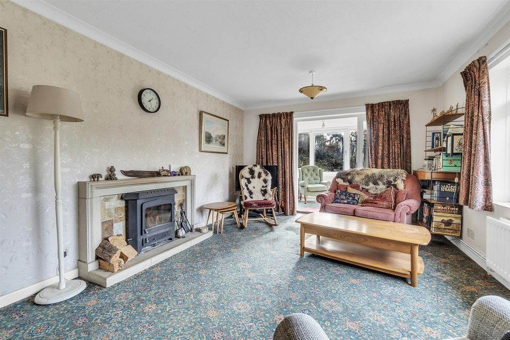 Property photo 2 of 23 Sitting Room
