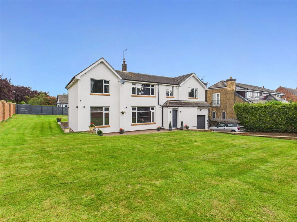 Property photo 1 of 25 Cam03486G0-Pr0115-Still028.Jpg