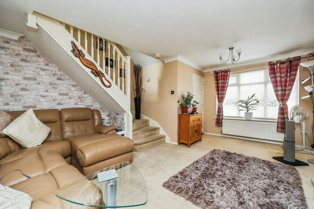 Property photo 2 of 17