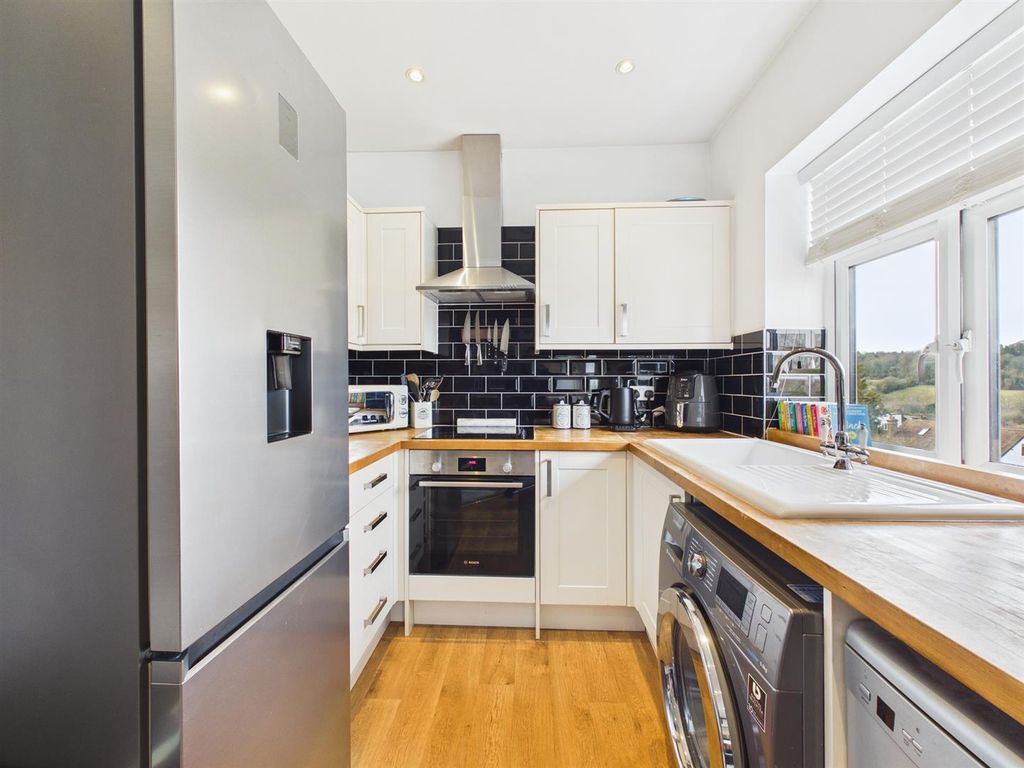 Additional image 4 of 2 bed flat for saleDowns Road, Coulsdon CR5
