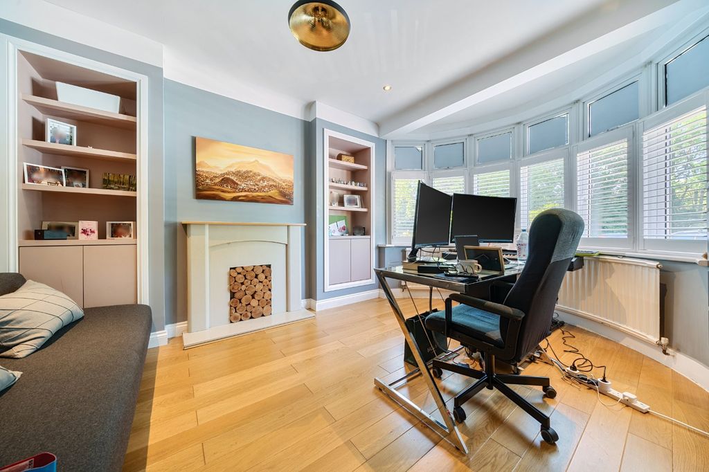 Property photo 3 of 18 Picture No. 31