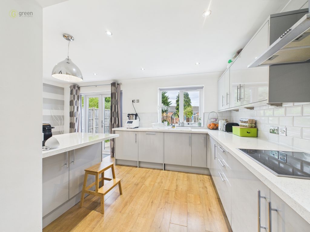 Property photo 3 of 22 Cam04914G0-Pr0289-Still011