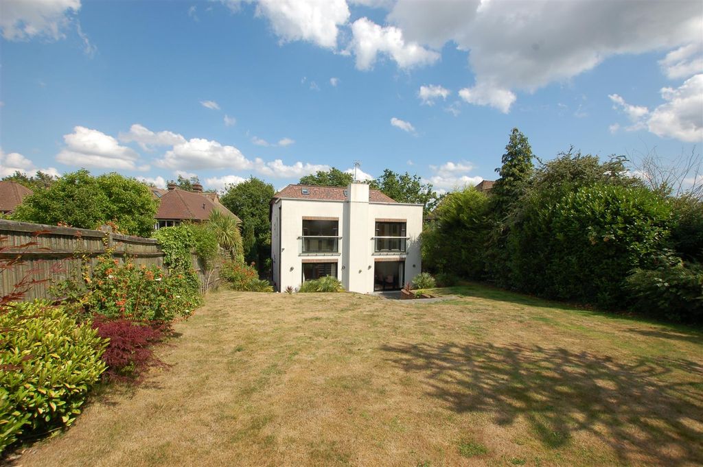 Property photo 2 of 41