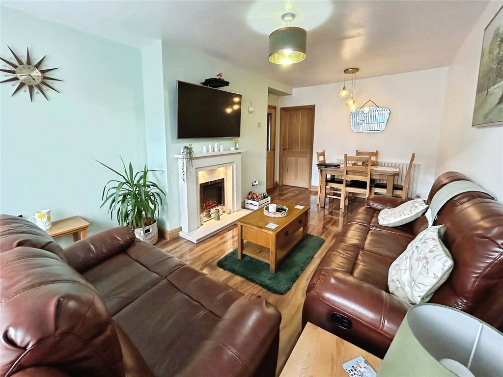 Property photo 2 of 16 Lounge/Diner