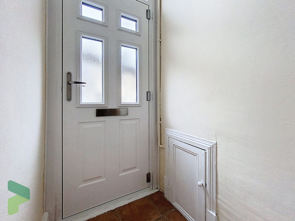 Property photo 2 of 26 Entrance Vestibule