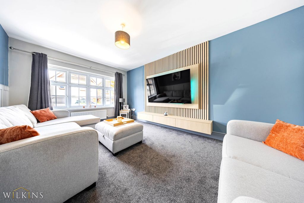 Property photo 2 of 39 Photograph