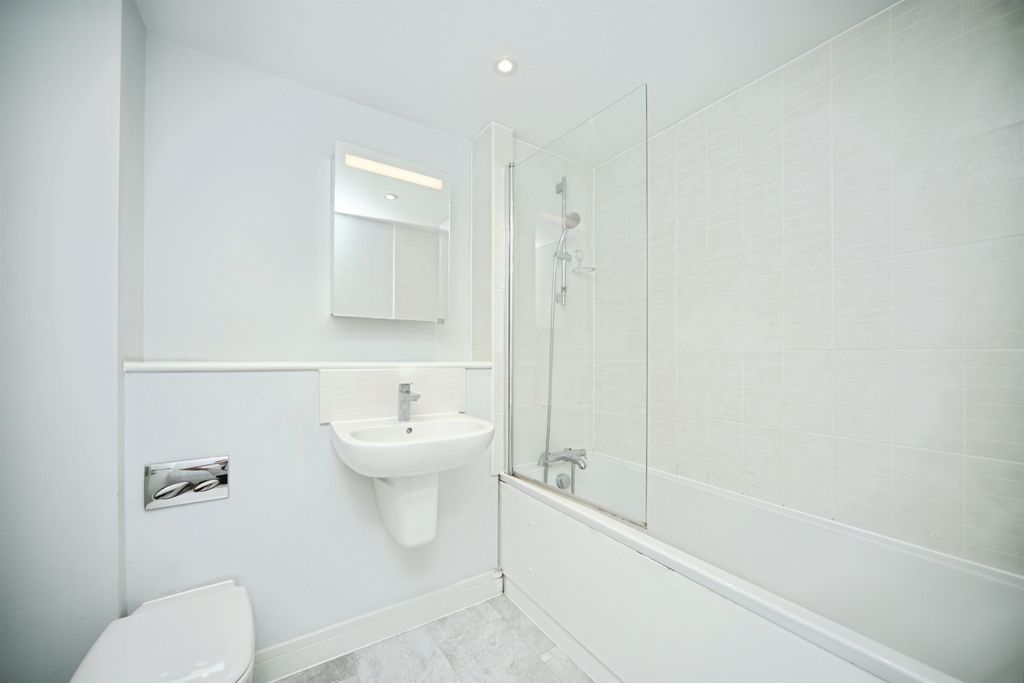 Additional image 6 of 1 bed flat for saleParagon Place, Bridgwater TA6