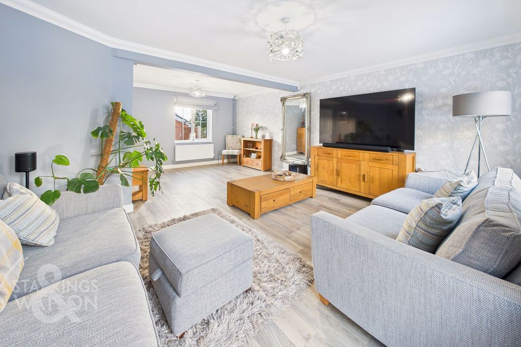 Property photo 2 of 24