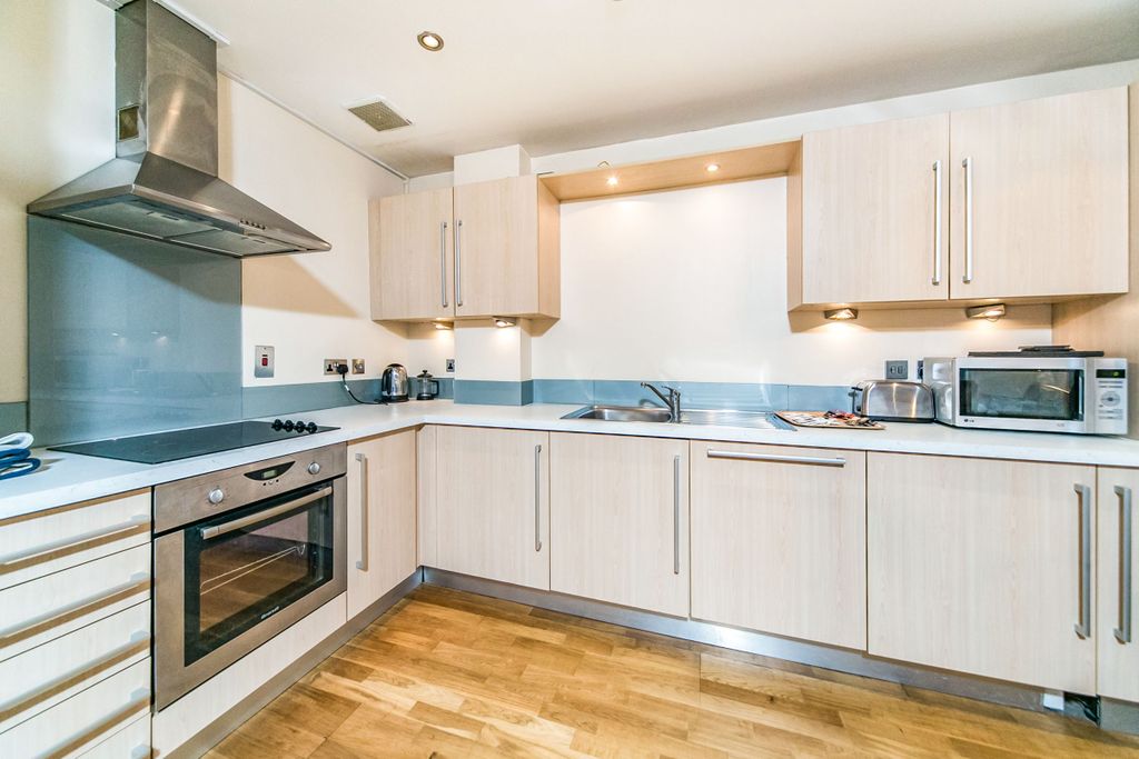 Property photo 3 of 8 3