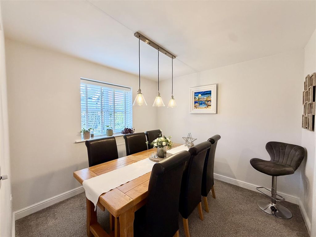 Additional image 8 of 4 bed detached house for saleDaffodil Close, Loughborough LE11