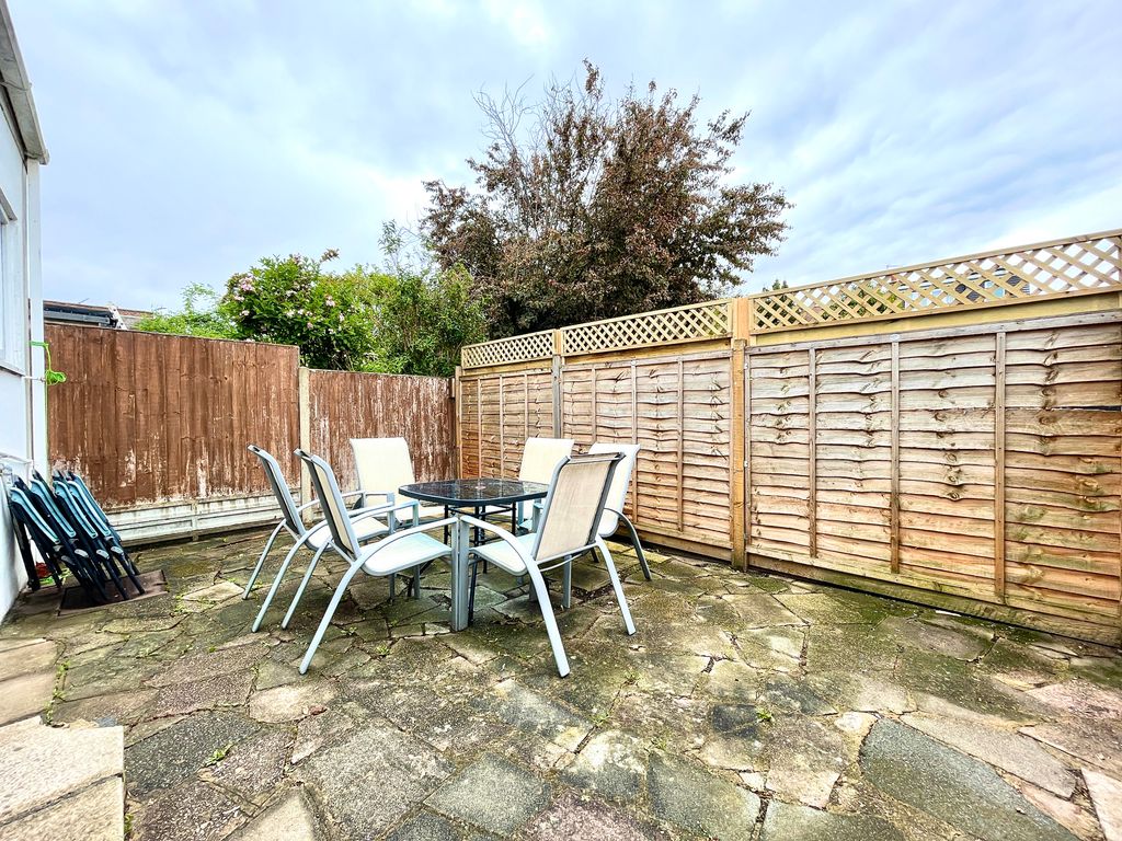 Property photo 3 of 12 Garden.Jpg