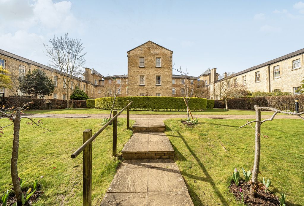 Property photo 1 of 30 1431757-3-69c409E...