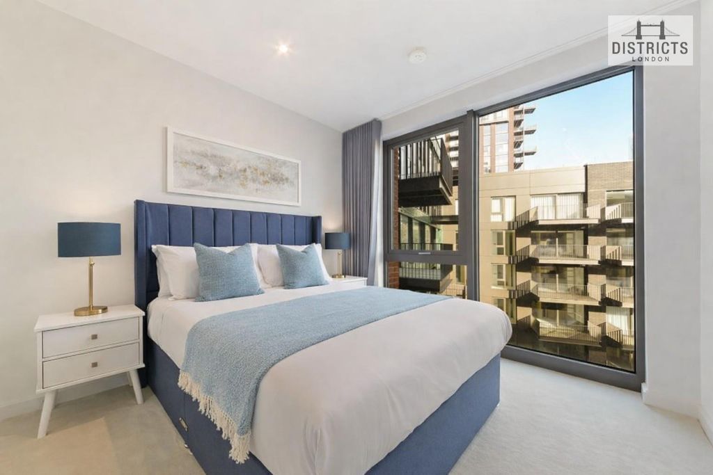 Property photo 3 of 16 Bedroom Wm.Jpg