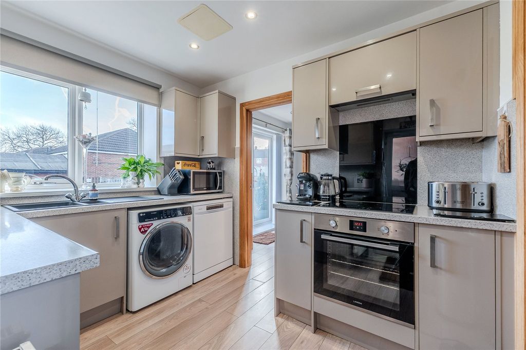 Property photo 2 of 18 Picture No. 09