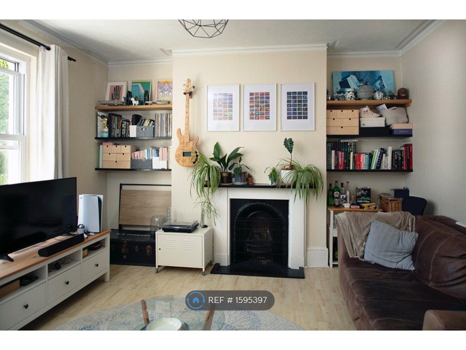 Property photo 2 of 8