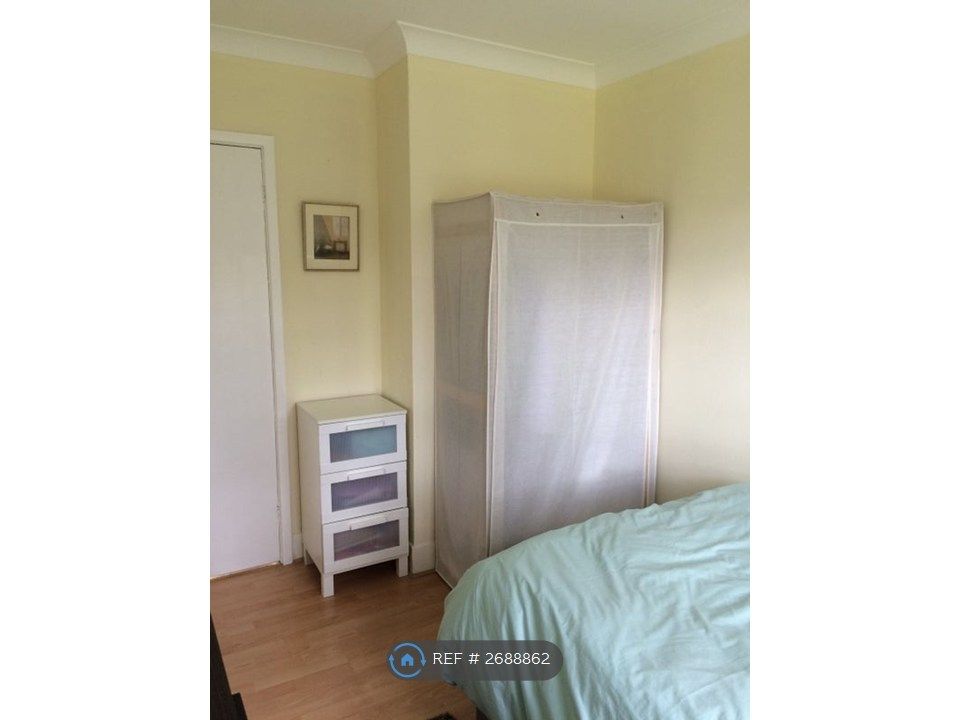 Property photo 2 of 10 Room To Rent