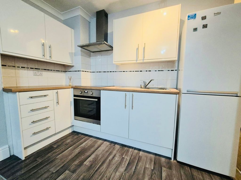 Property photo 2 of 7 Image