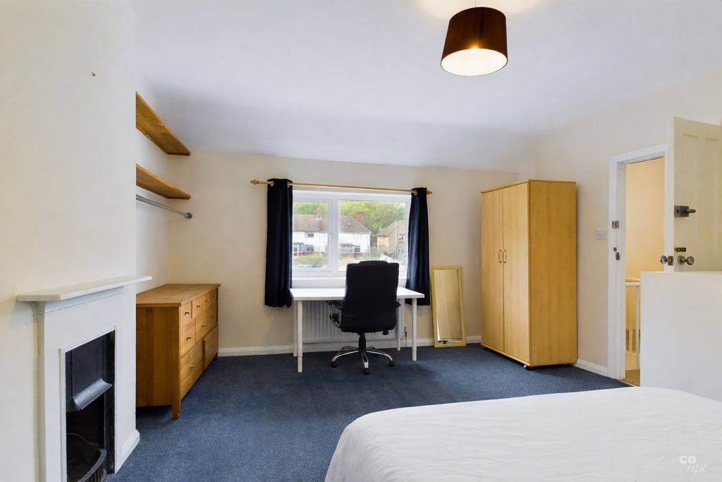 Property photo 1 of 11 Photo 15