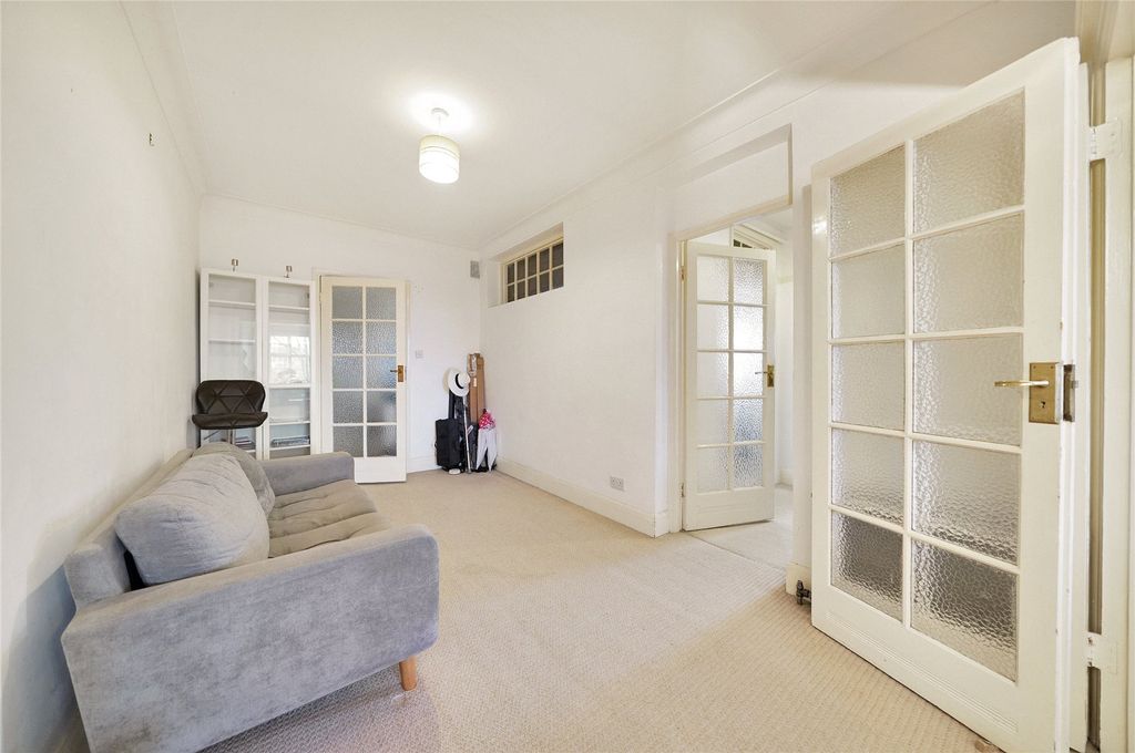 Property photo 3 of 19 Picture No. 16