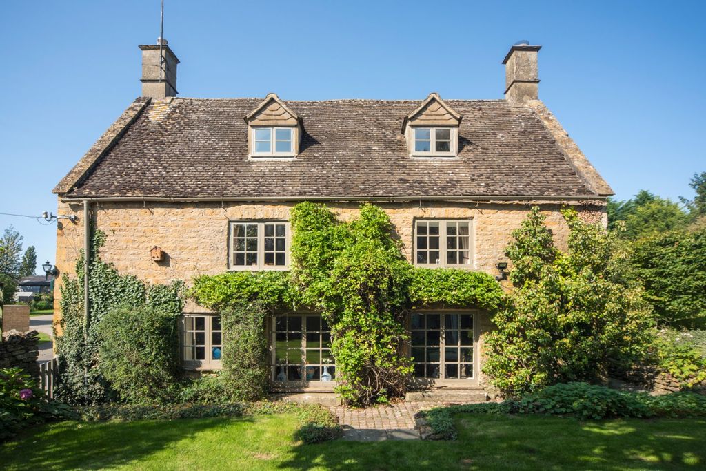 Property photo 1 of 15 Nightingale Cottage