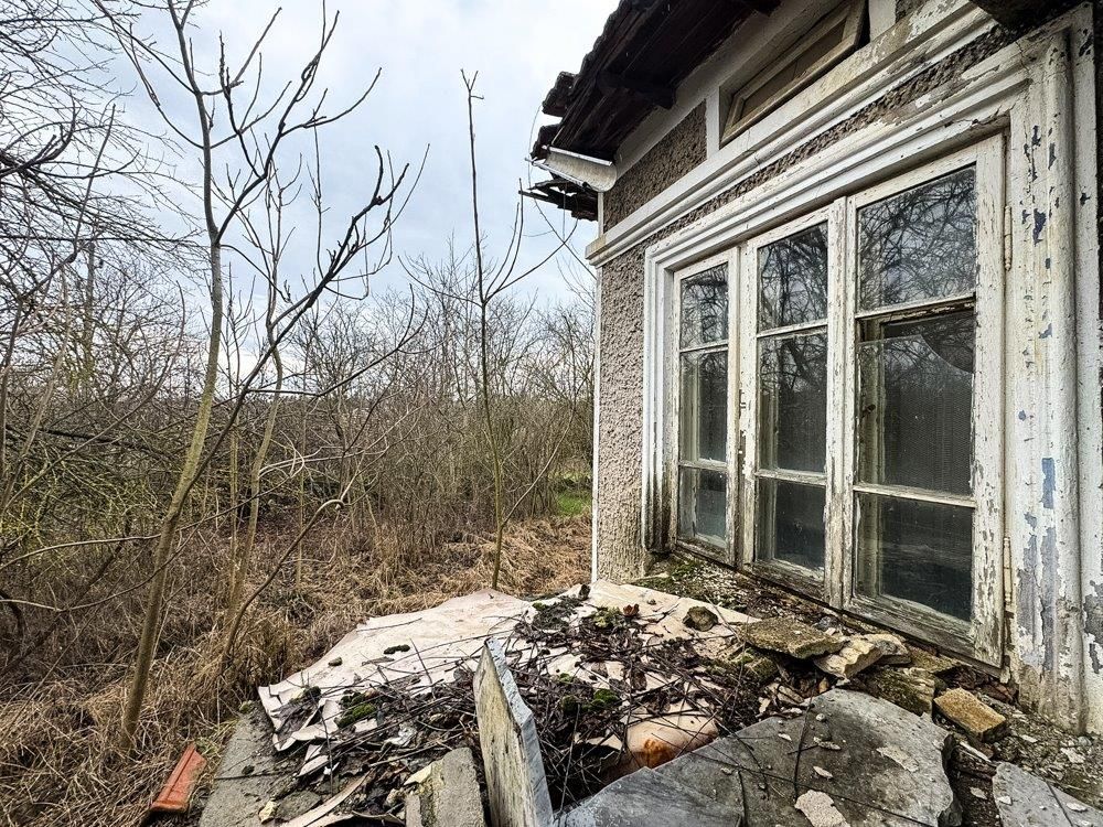 Property photo 3 of 9