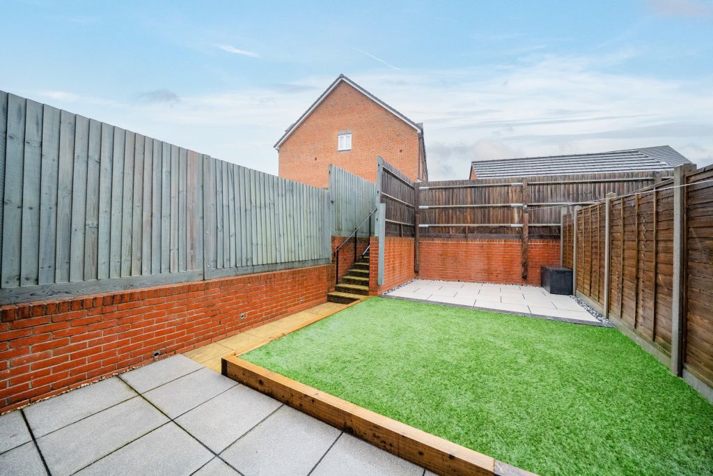 Property photo 2 of 21