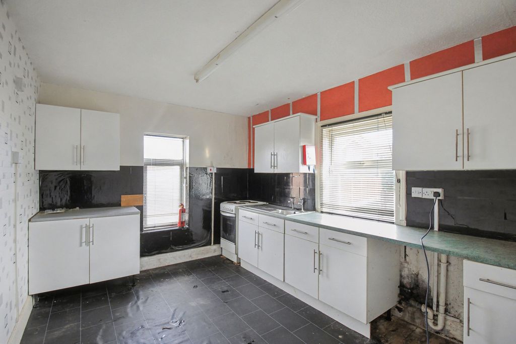 Property photo 3 of 18 Seabank Cottage, Queens Drive, Skegness, Pe25 1Re