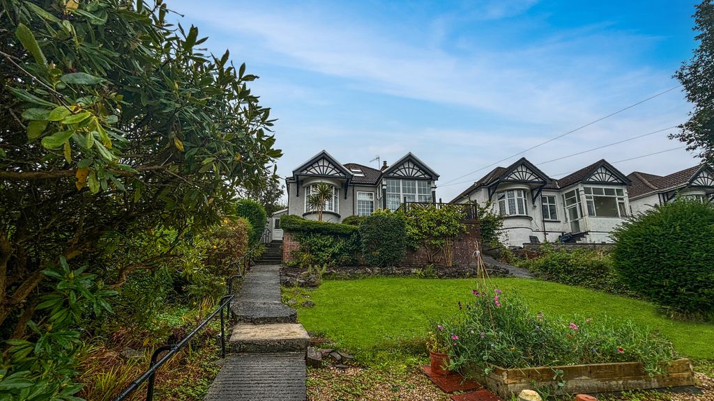 Property photo 2 of 38