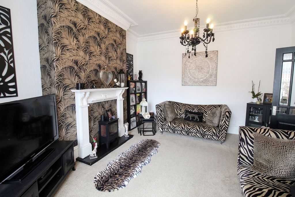 Property photo 3 of 19