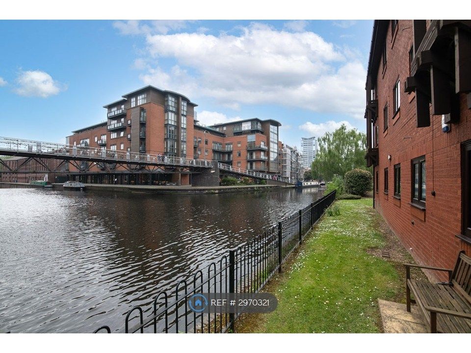Property photo 1 of 10 Canal View