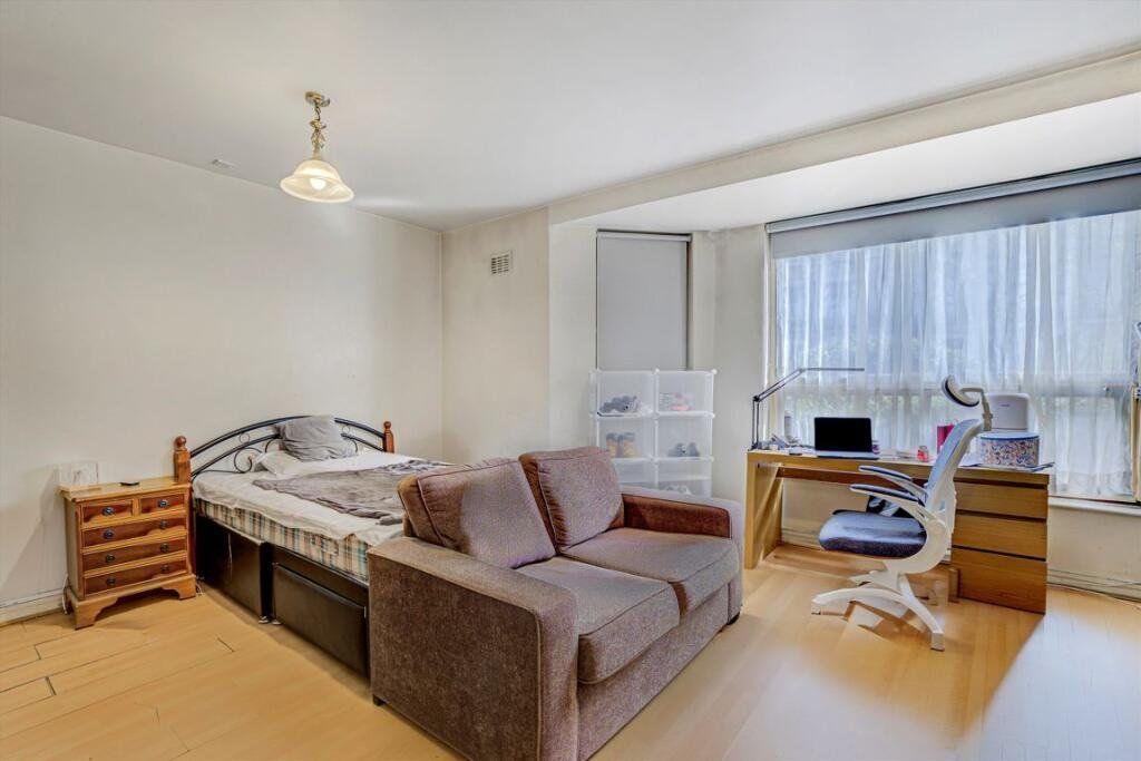 Property photo 1 of 5