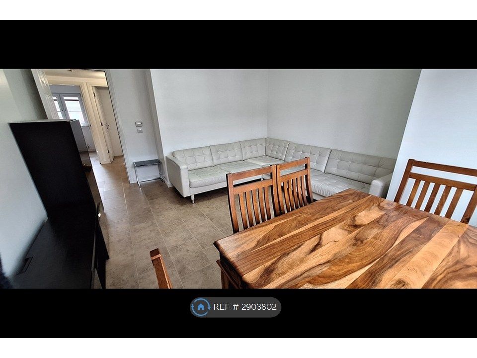 Property photo 2 of 14 Lounge/Dining Room