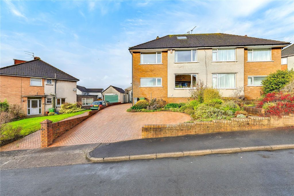 Property photo 1 of 46 Picture No. 03