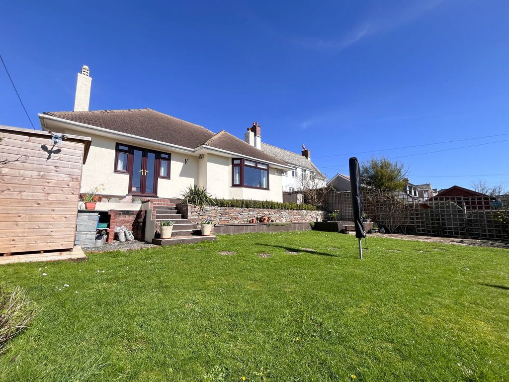 Property photo 1 of 25