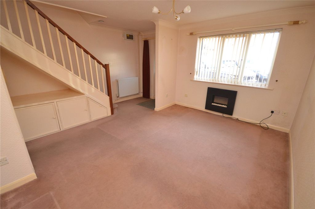 Property photo 2 of 12 Living Room