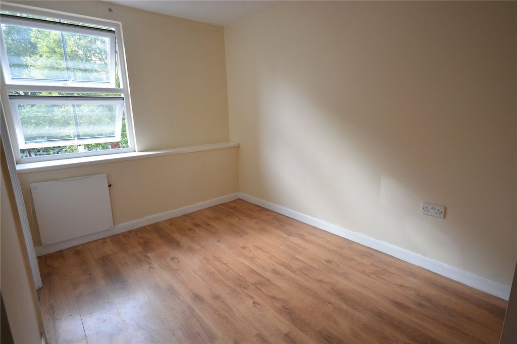 Property photo 1 of 3 Picture No. 05